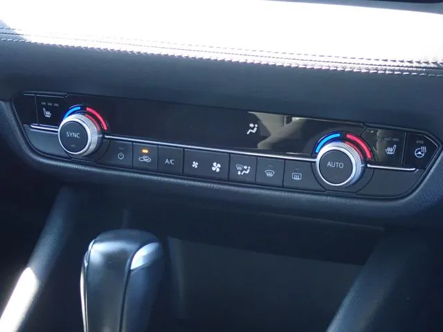 マツダ　ＭＡＺＤＡ６　ワゴン