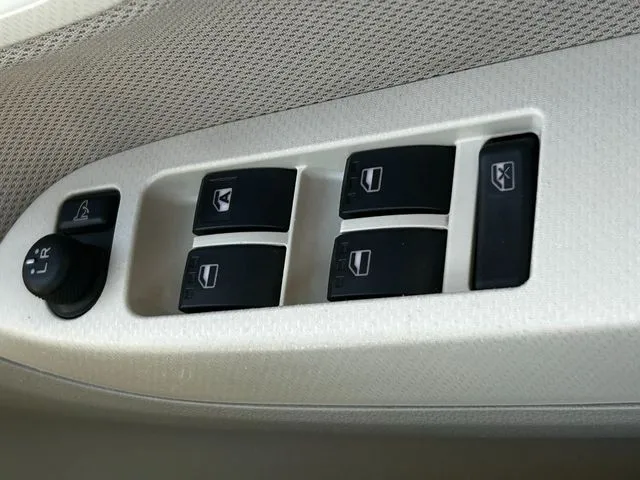 ムーヴ（ダイハツ）の車両写真