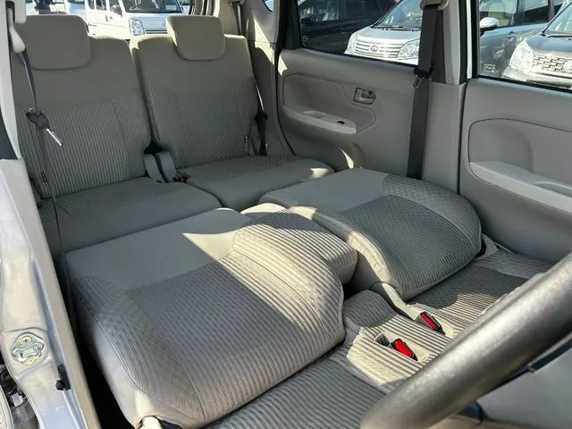 ムーヴ（ダイハツ）の車両写真