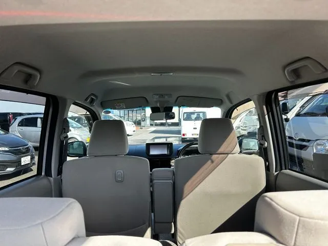 ムーヴ（ダイハツ）の車両写真