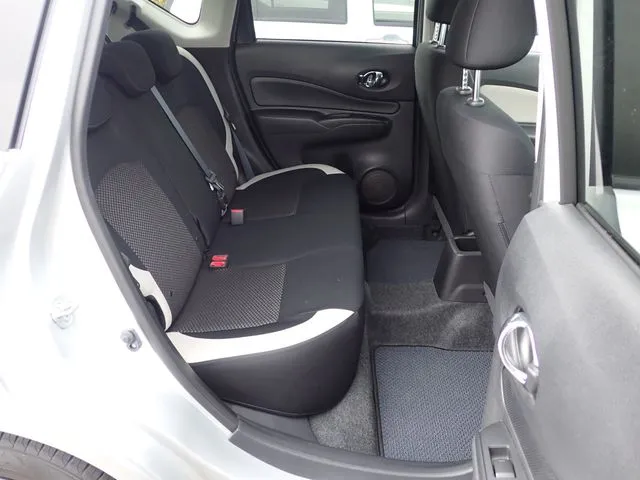 ノート（ニッサン）の車両写真