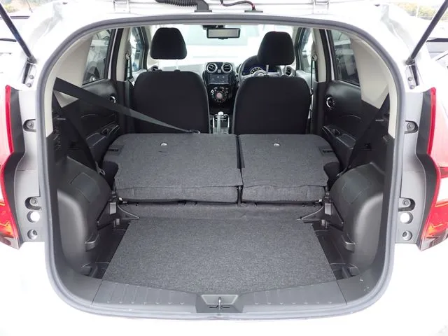 ノート（ニッサン）の車両写真