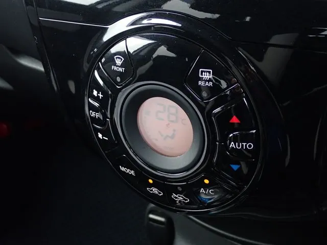 ノート（ニッサン）の車両写真