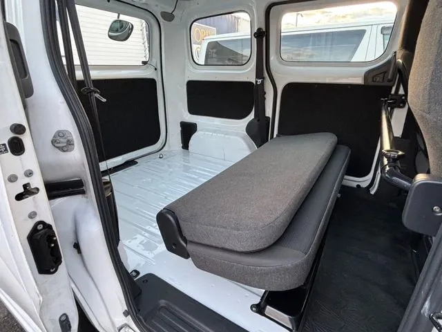 ＮＶ２００バネットバン（ニッサン）の車両写真