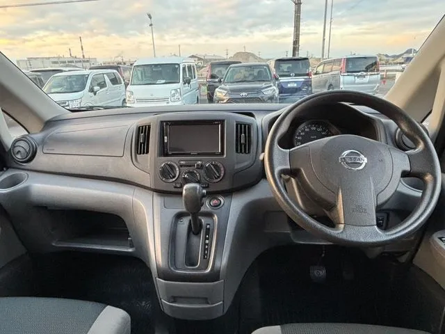 ＮＶ２００バネットバン（ニッサン）の車両写真