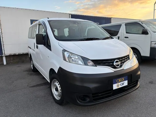 ＮＶ２００バネットバン（ニッサン）の車両写真