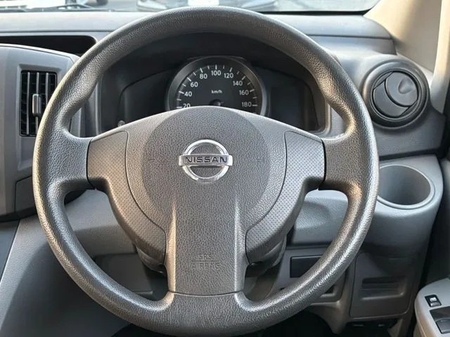 ＮＶ２００バネットバン（ニッサン）の車両写真