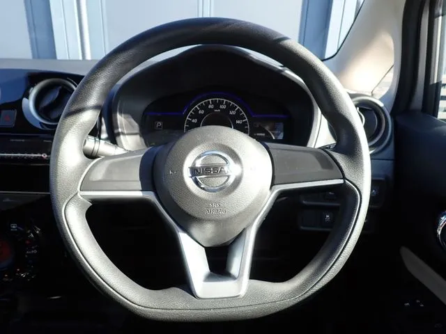 ノート（ニッサン）の車両写真