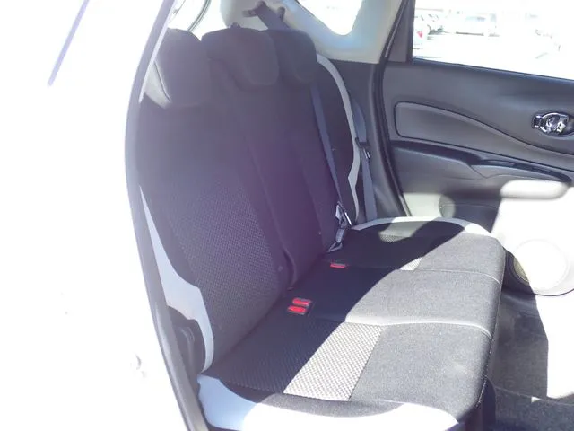 ノート（ニッサン）の車両写真