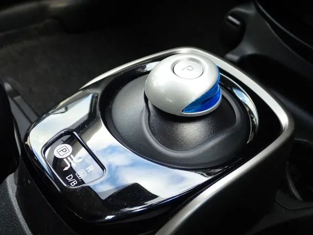 ノート(ニッサン)の車両写真