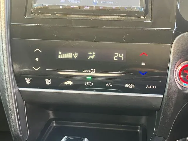 シャトル　ハイブリッド（ホンダ）の車両写真