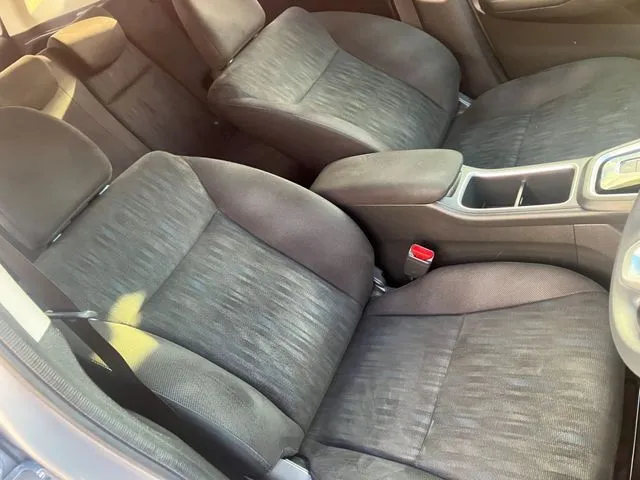 シャトル　ハイブリッド（ホンダ）の車両写真