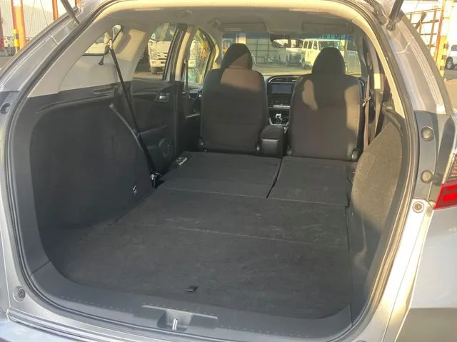 シャトル　ハイブリッド（ホンダ）の車両写真