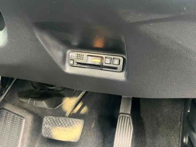 シャトル　ハイブリッド（ホンダ）の車両写真