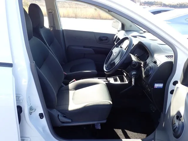 ニッサン　ＮＶ１５０　ＡＤ　４ＷＤ