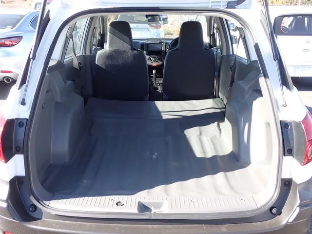 ニッサン　ＮＶ１５０　ＡＤ　４ＷＤ