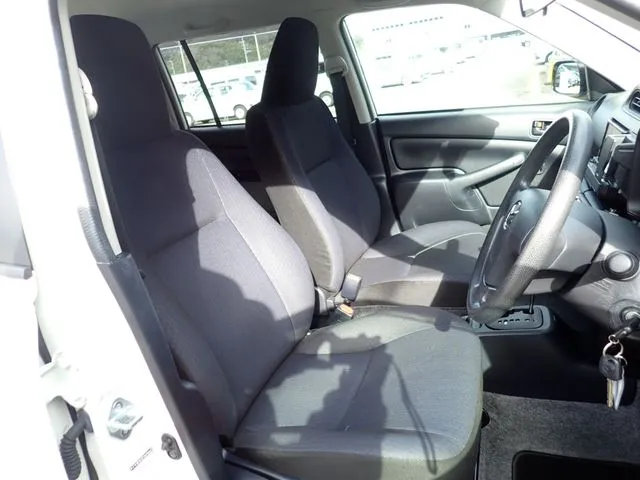 ファミリアバン 2WD(マツダ)の車両写真