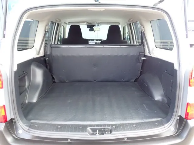 ファミリアバン 2WD(マツダ)の車両写真