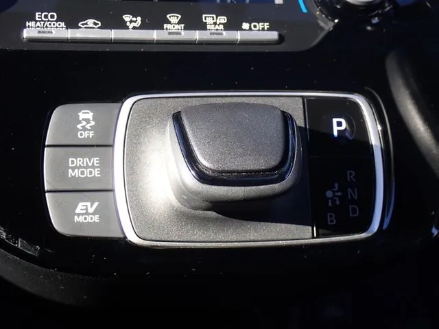 トヨタ　アクア