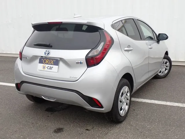 トヨタ　アクア