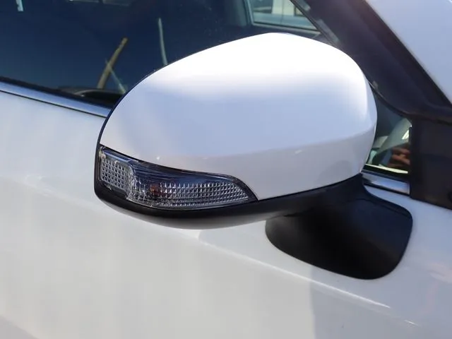 カローラフィールダー　ハイブリッド（トヨタ）の車両写真