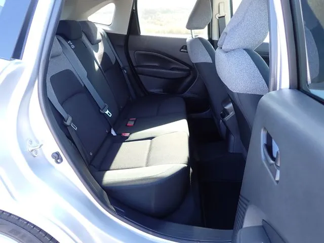 ニッサン　ノート　４ＷＤ