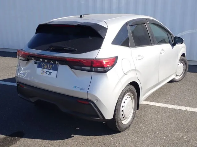 ニッサン　ノート　４ＷＤ