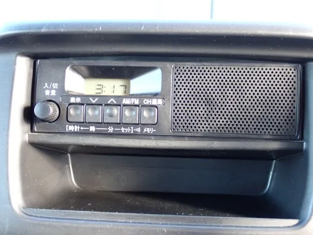 ＮＶ１００クリッパー（ニッサン）の車両写真