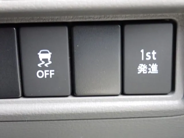 ＮＶ１００クリッパー（ニッサン）の車両写真