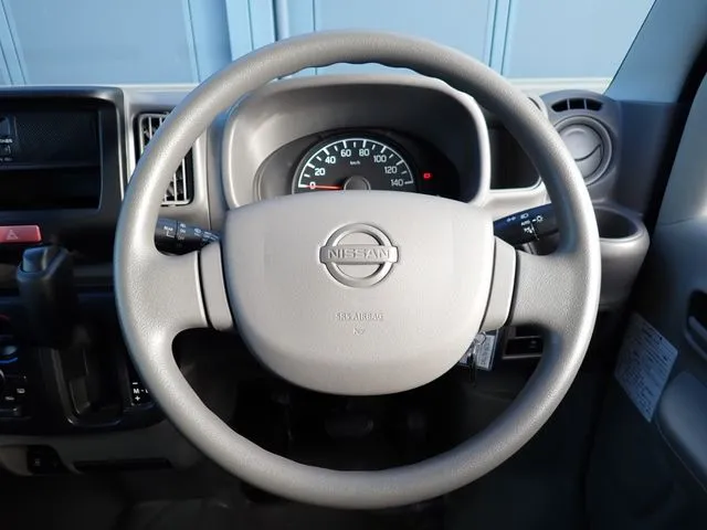 ＮＶ１００クリッパー（ニッサン）の車両写真
