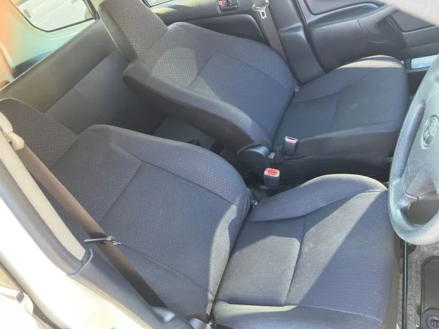 サクシードバン　４ＷＤ（トヨタ）の車両写真