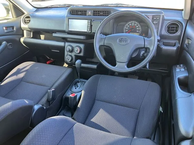 サクシードバン　４ＷＤ（トヨタ）の車両写真