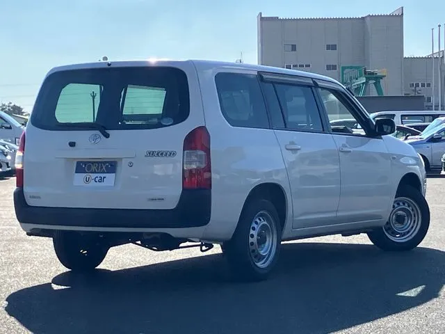 サクシードバン　４ＷＤ（トヨタ）の車両写真