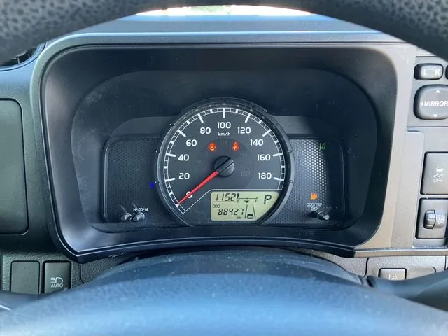 サクシードバン　４ＷＤ（トヨタ）の車両写真