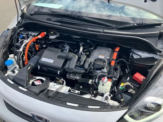 フィット　ｅ：ＨＥＶ　４ＷＤ（ホンダ）の車両写真