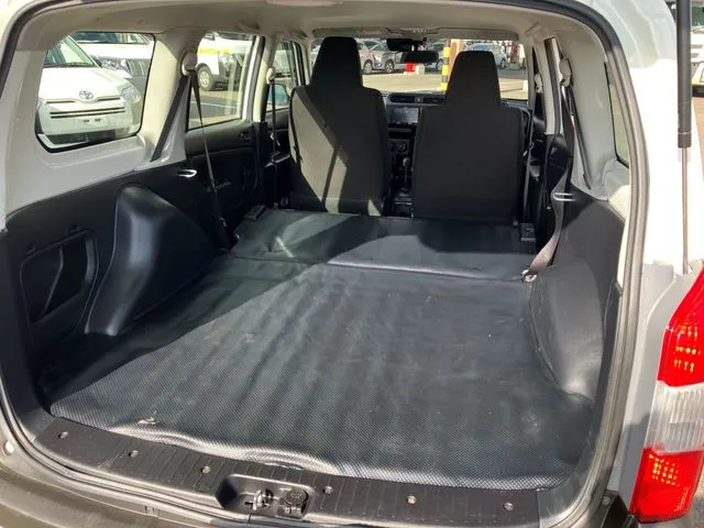 プロボックスバン 4WD(トヨタ)の車両写真