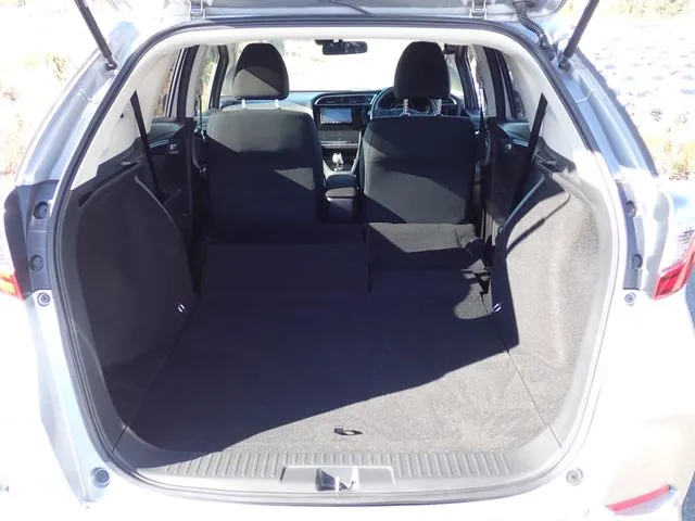 ホンダ　シャトル　ハイブリッド