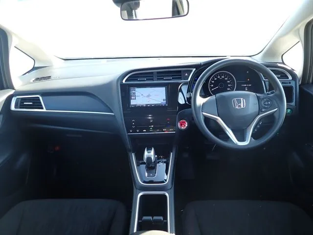 ホンダ　シャトル　ハイブリッド