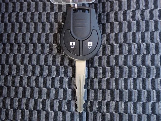 ニッサン　マーチ