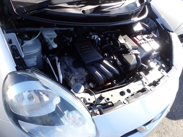 ニッサン　マーチ