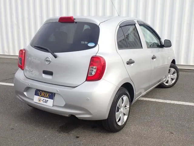 ニッサン　マーチ