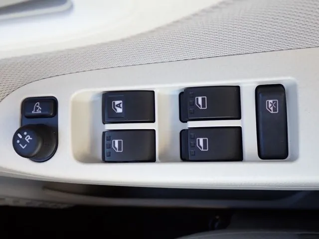 ムーヴ（ダイハツ）の車両写真