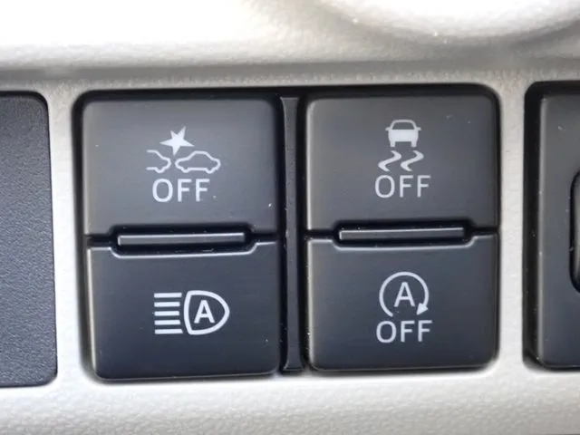 ムーヴ（ダイハツ）の車両写真