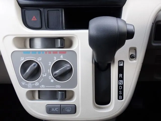 ムーヴ（ダイハツ）の車両写真