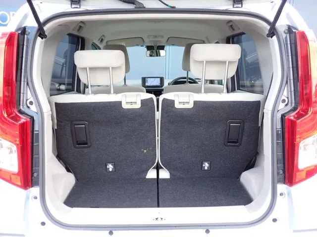 ムーヴ（ダイハツ）の車両写真