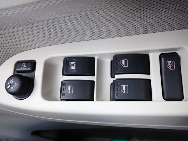 ムーヴ（ダイハツ）の車両写真