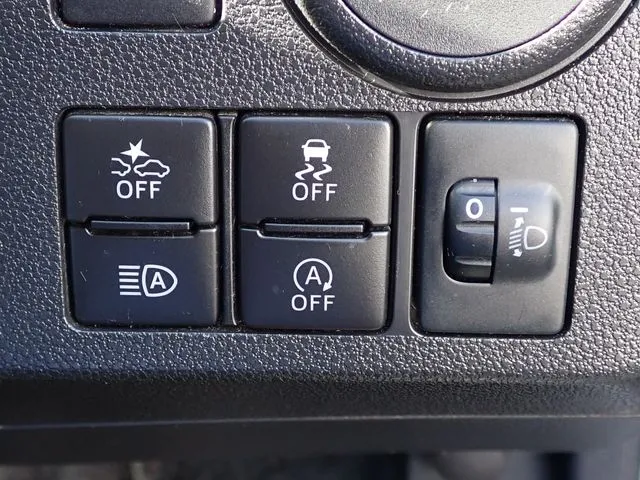 ダイハツ　ミラ　イース