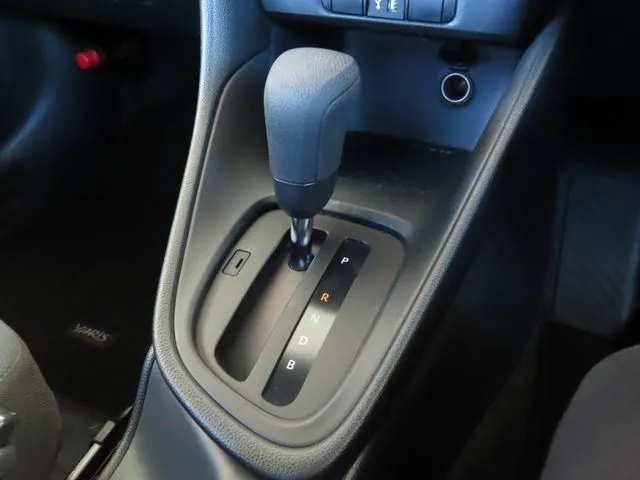 ヤリス（トヨタ）の車両写真