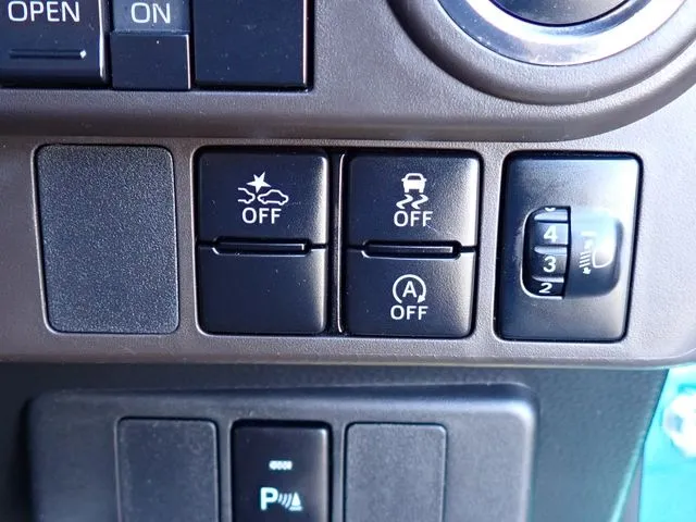 ダイハツ　トール