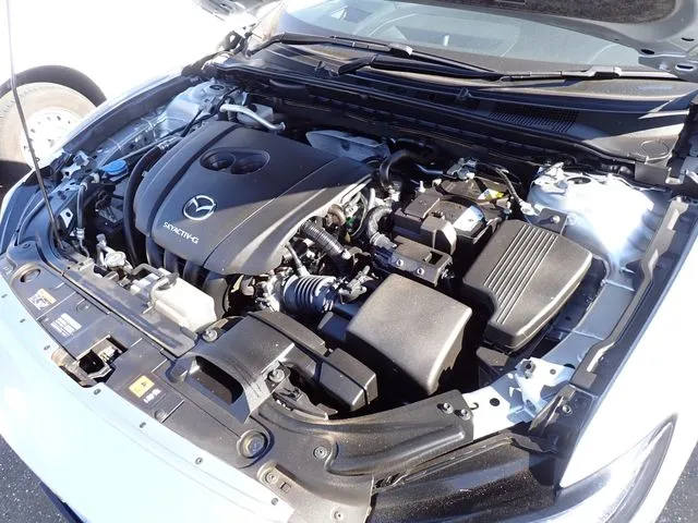 ＭＡＺＤＡ６　セダン（マツダ）の車両写真